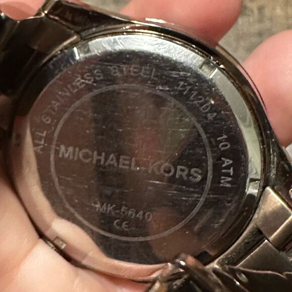 Michael Kors Espresso Madison Watch - Picture 9 of 12